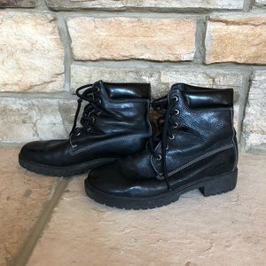 EUC Black Patent Timberland Short Boots